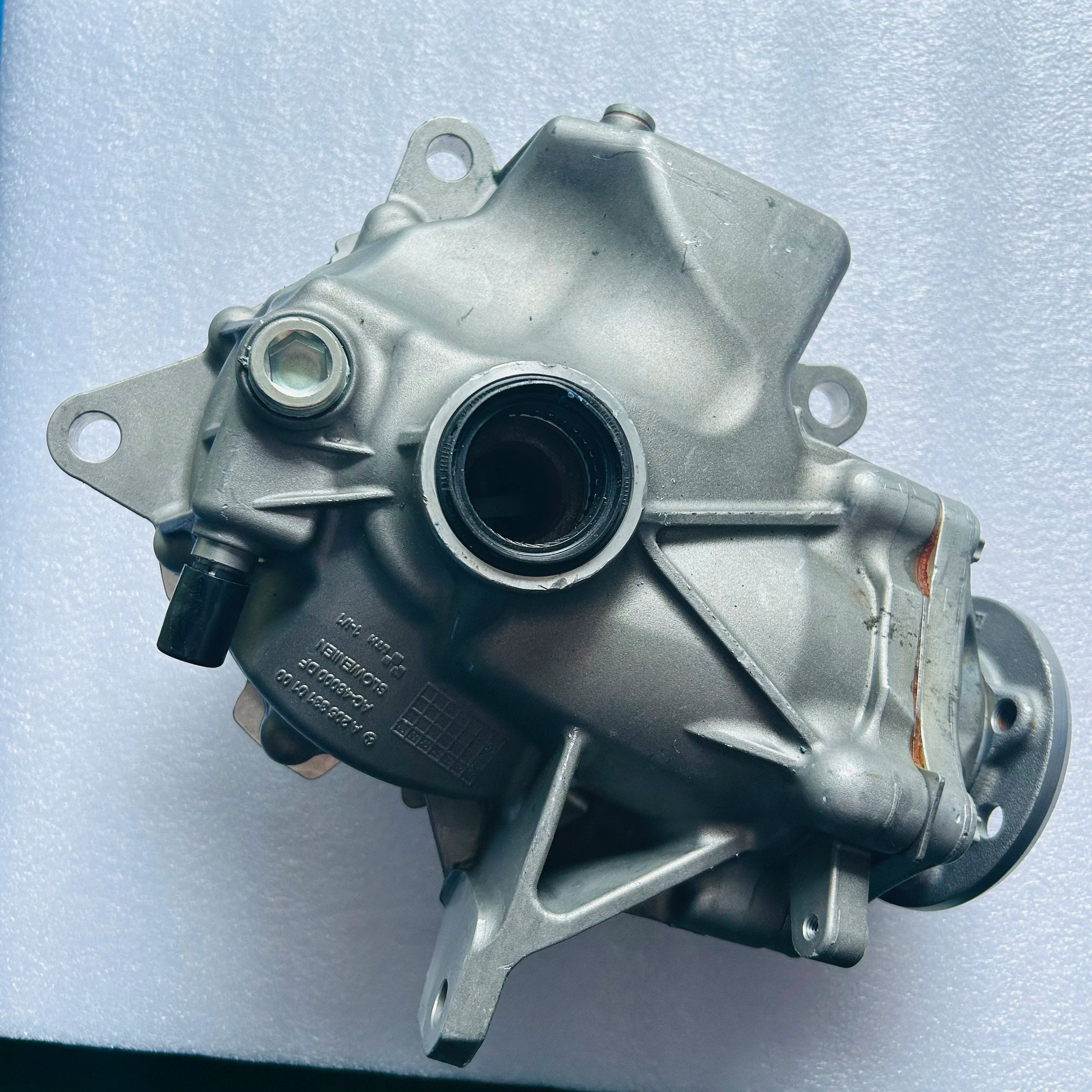 OE: A2053310100 Front Differential Assembly for Mercedes-Benz C-Class (W205), E-Class (W213), GLC-Class (X253) 4 Matic